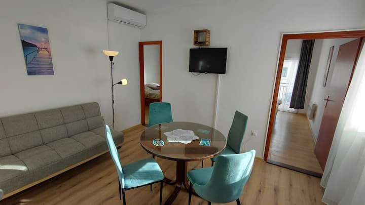 Family Apartment Right Next The Beach - Medulin