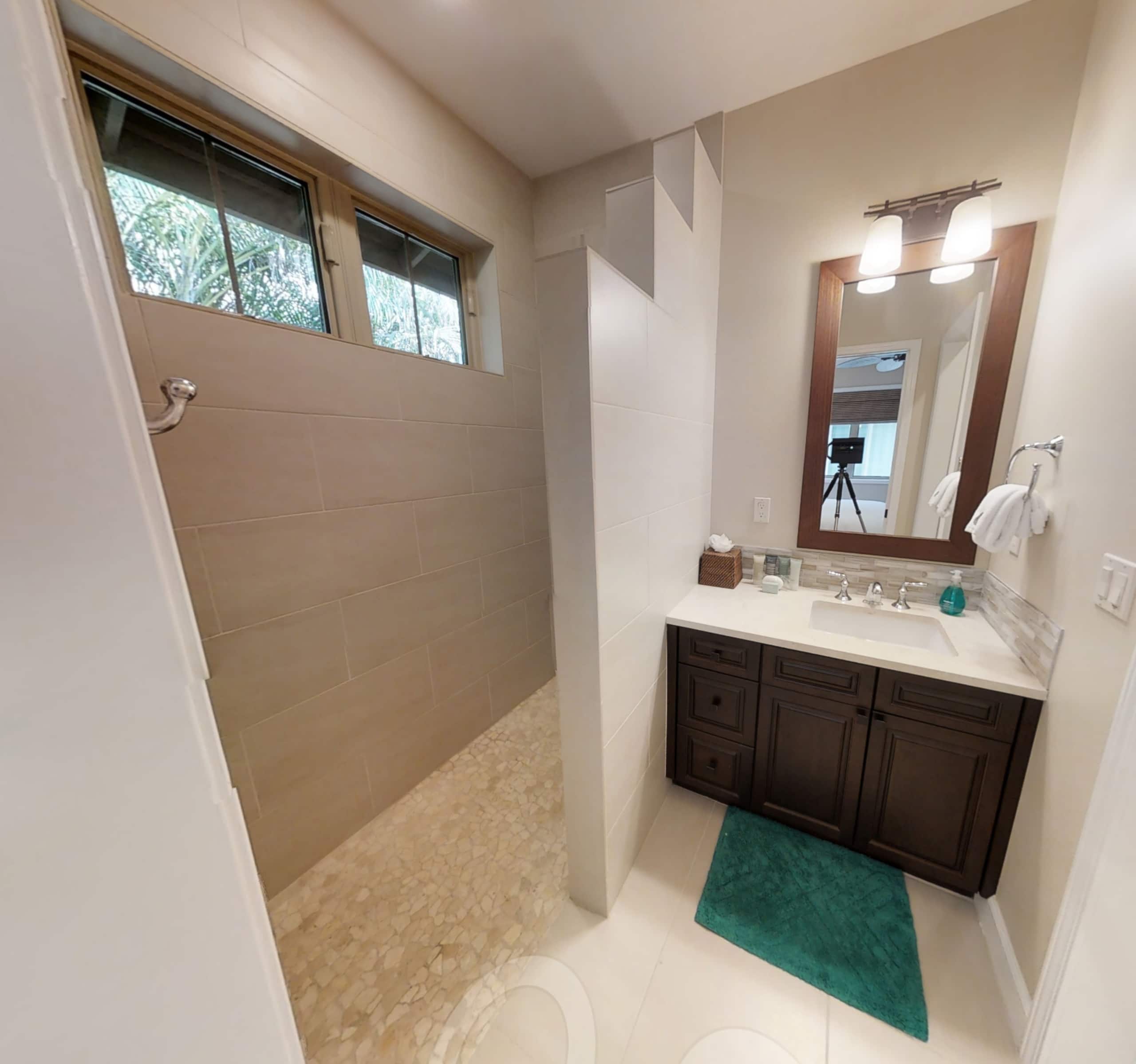 Home in Waimea · ★4.75 · 4 bedrooms · 7 beds · 4.5 baths - Image 6
