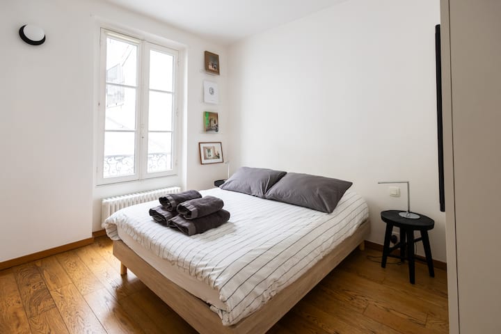 საძინებელი, ფოტო: @enzoply