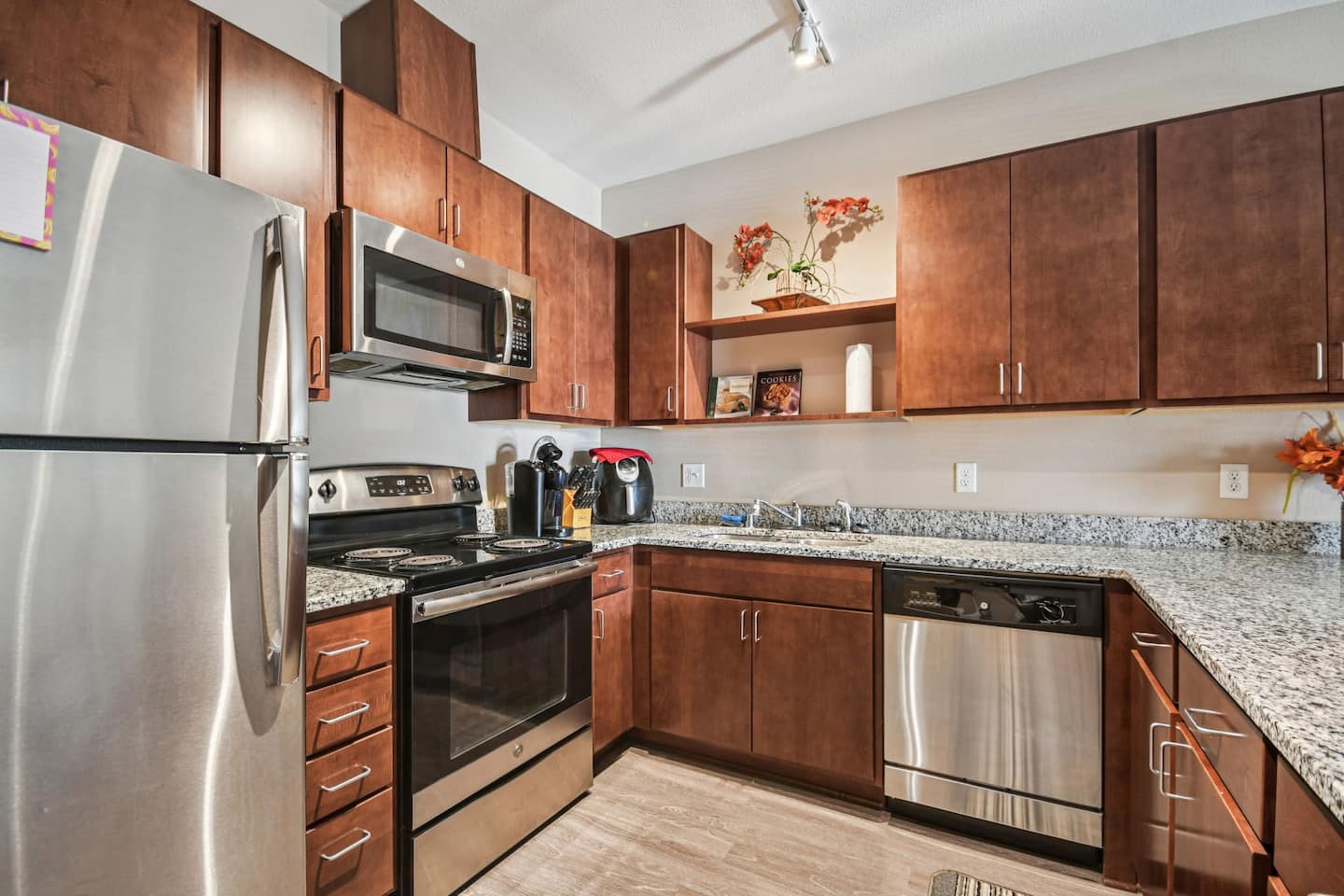 2 Bedroom Suite - Pet Friendly