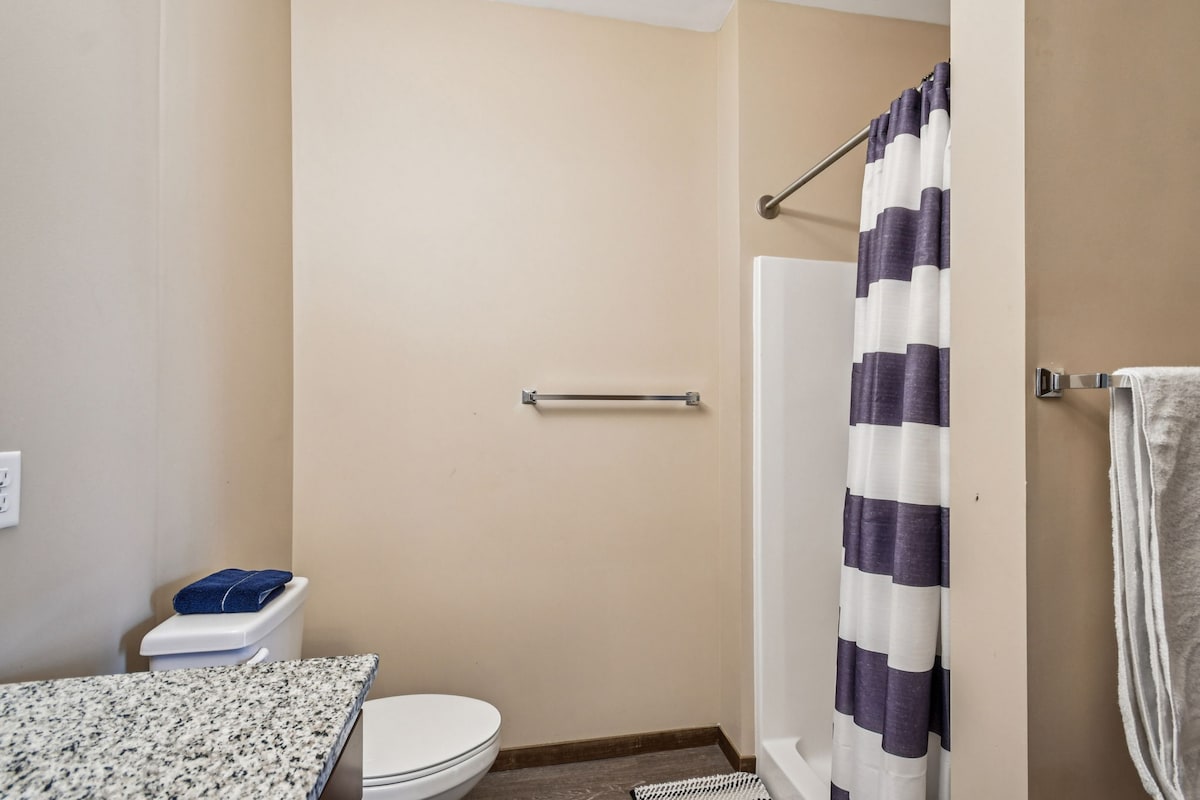 2 Bedroom Suite - Pet Friendly