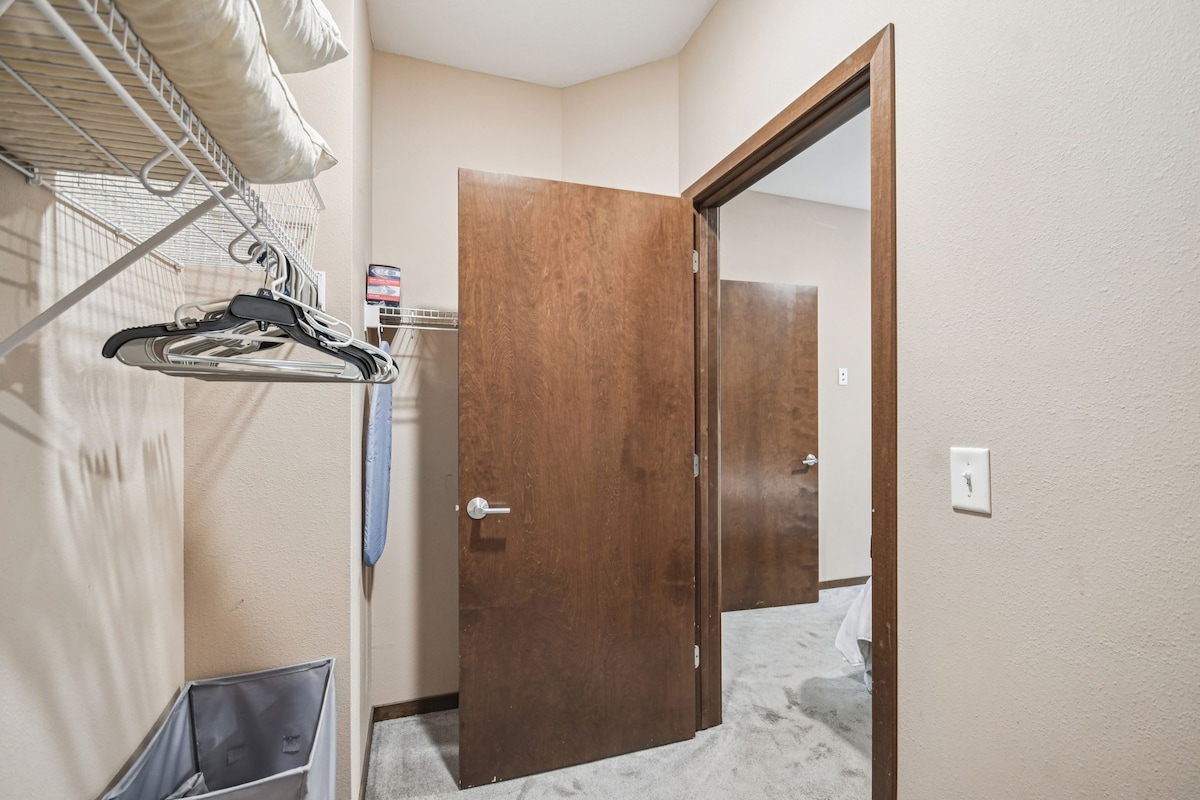 2 Bedroom Suite - Pet Friendly