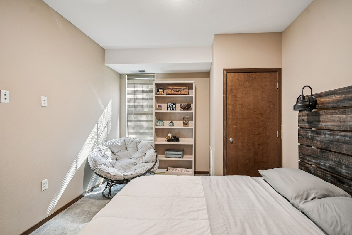 2 Bedroom Suite - Pet Friendly