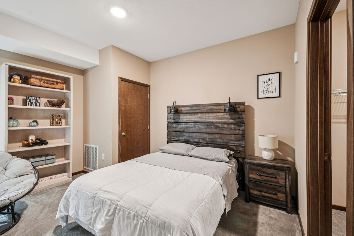 2 Bedroom Suite - Pet Friendly
