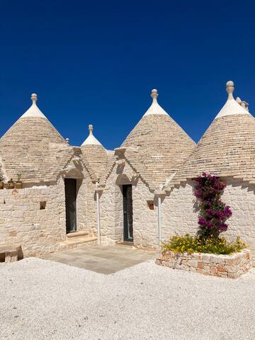 Trulli TERRA DI MEZZO Oasi in Valle d’Itria gallery image 3