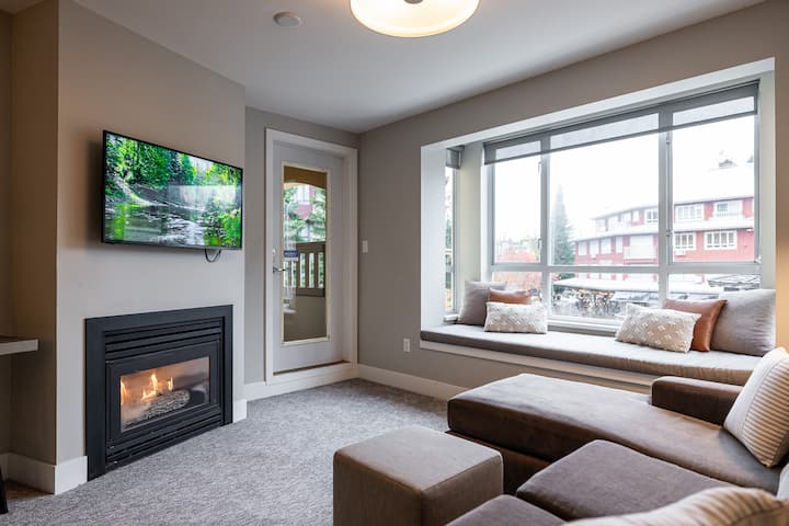 Whistler Vill Center: 1br, Balcony, Park-sleeps 4. - British Columbia