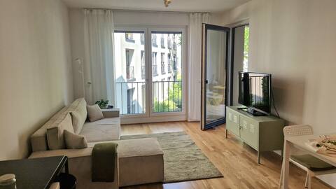 Quiet, cozy flat near the park