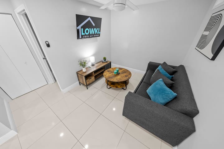 Miami Suit | 2 Queen Beds | Kitchen | Free Parking - Miami, FL
