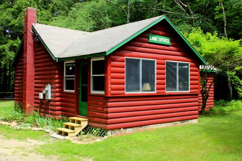 Quaint Log Cabin in the White Mountains