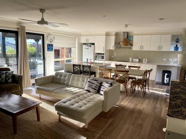 Little Plett gallery image 3