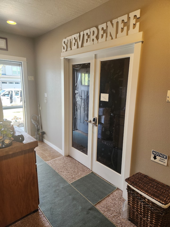 Sm Pvt Room - Solo Short Stays W/tv& Mini Fridge - Yakima, WA