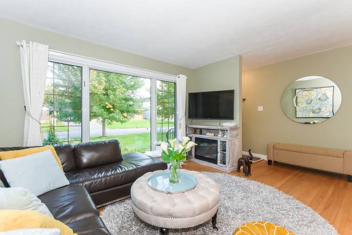 Swimming with the Elephants-OttawaPoolStaycations gallery image 3