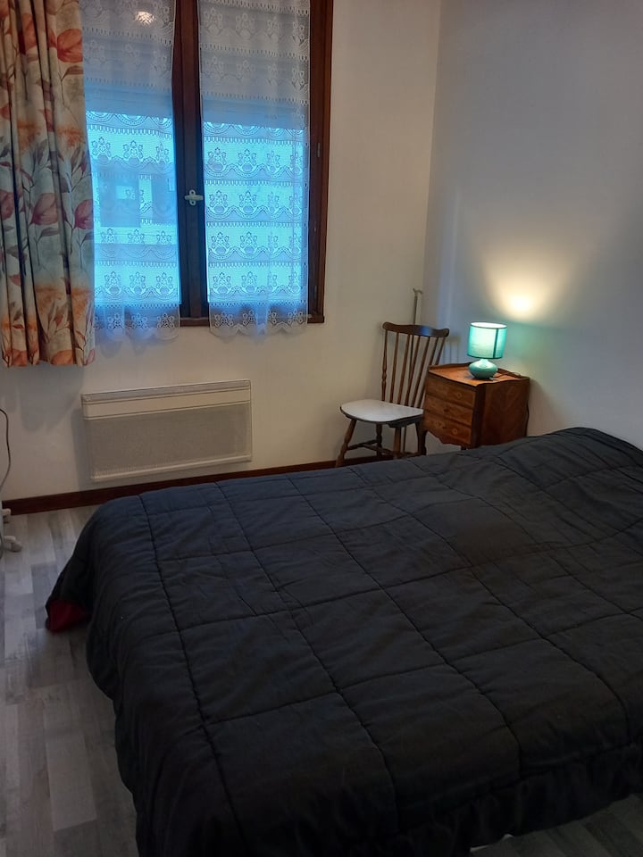 غرفة النوم 2