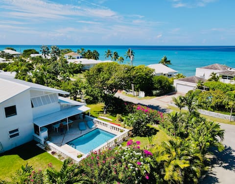 Luxury villa, swimming pool, sleeps 8, Barbados