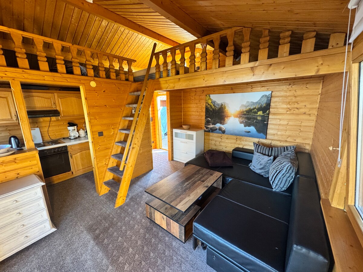 Erfolgreiche Airbnb-Immobilie: Vacation home right on the water incl. 2 boats and much more in Rahnsdorf