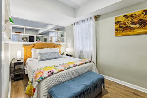 The Blue Gate Milton Mountain Retreat