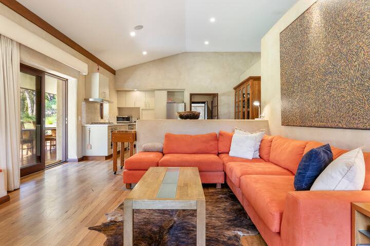 Solitaire Homestead Strawbale gallery image 4