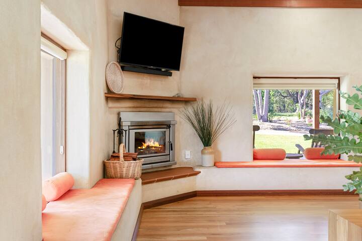 Solitaire Homestead Strawbale gallery image 3