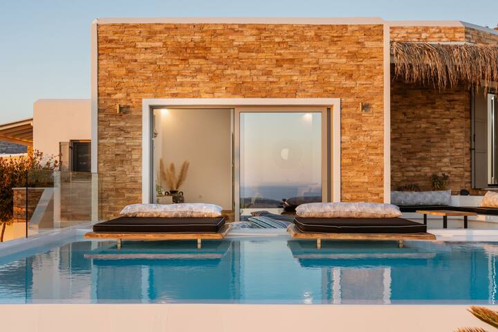 Grand Youtopia Villa gallery image 2