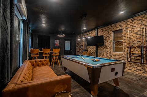 Game Room + Karaoke | 2 King Beds | BBQ Grill