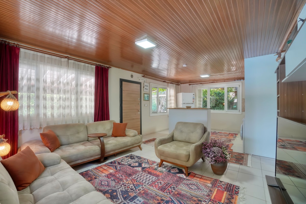 Özel Havuzlu Doğanın ve Doğallığın içinde Müstakil