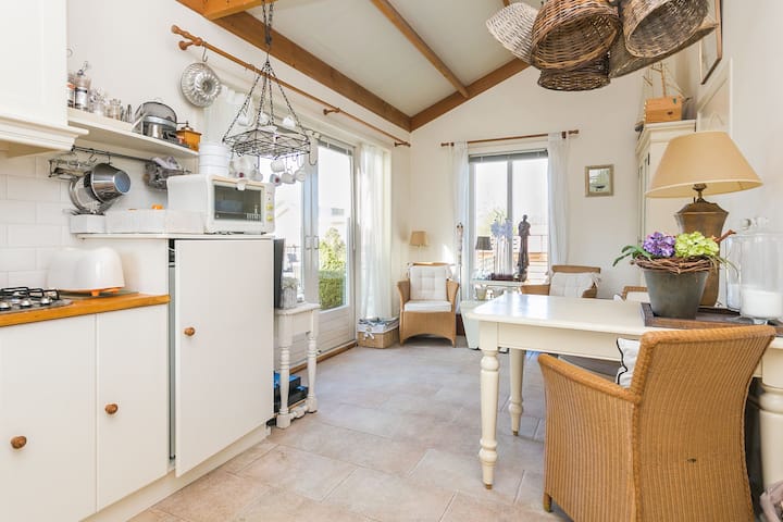 Lakehouse (Airco)+motorboat Near Three Big Cities - Gouda