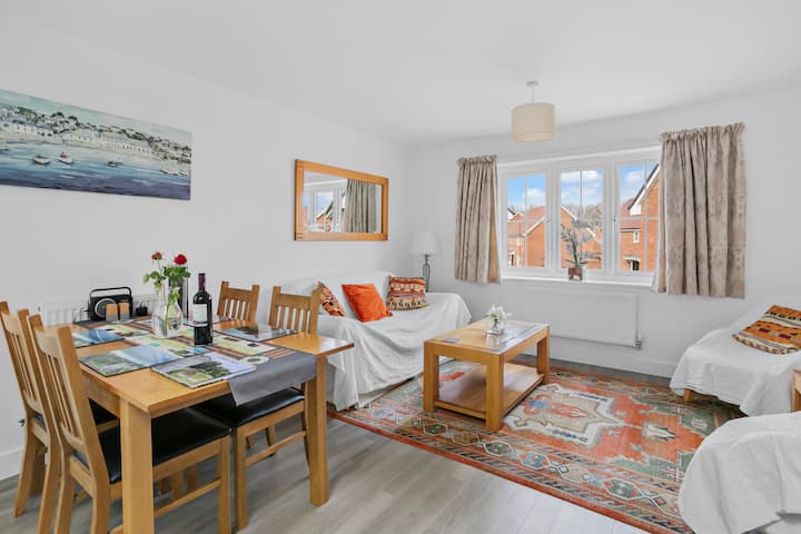 Finders Nook - Home From Home - Arundel