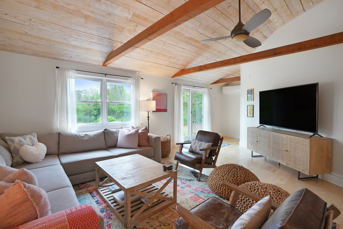 Popular Airbnb listing: Walk to town - Beautiful Edgartown home in Edgartown