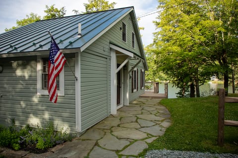 VT Lake House living with sunset views!