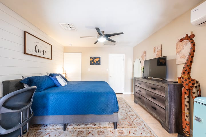 Downtown Gilbert Quiet & Cozy Guest Suite #2 - Mesa, AZ