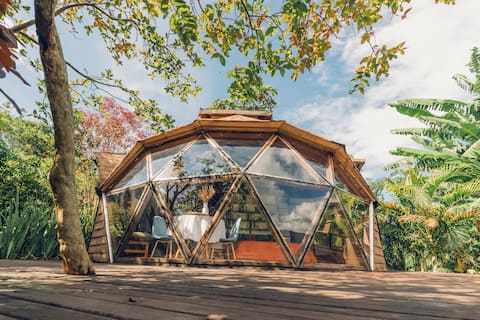 Dome with bathtub, fireplace and panoramic view