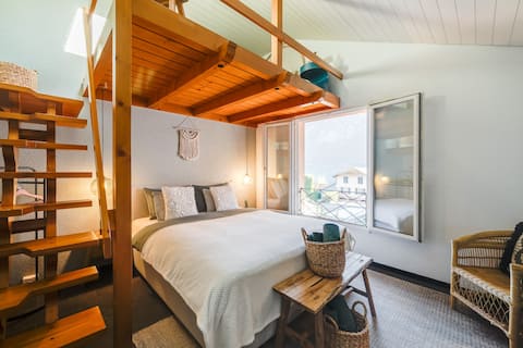 Bijou du Lac | with pool and private beach
