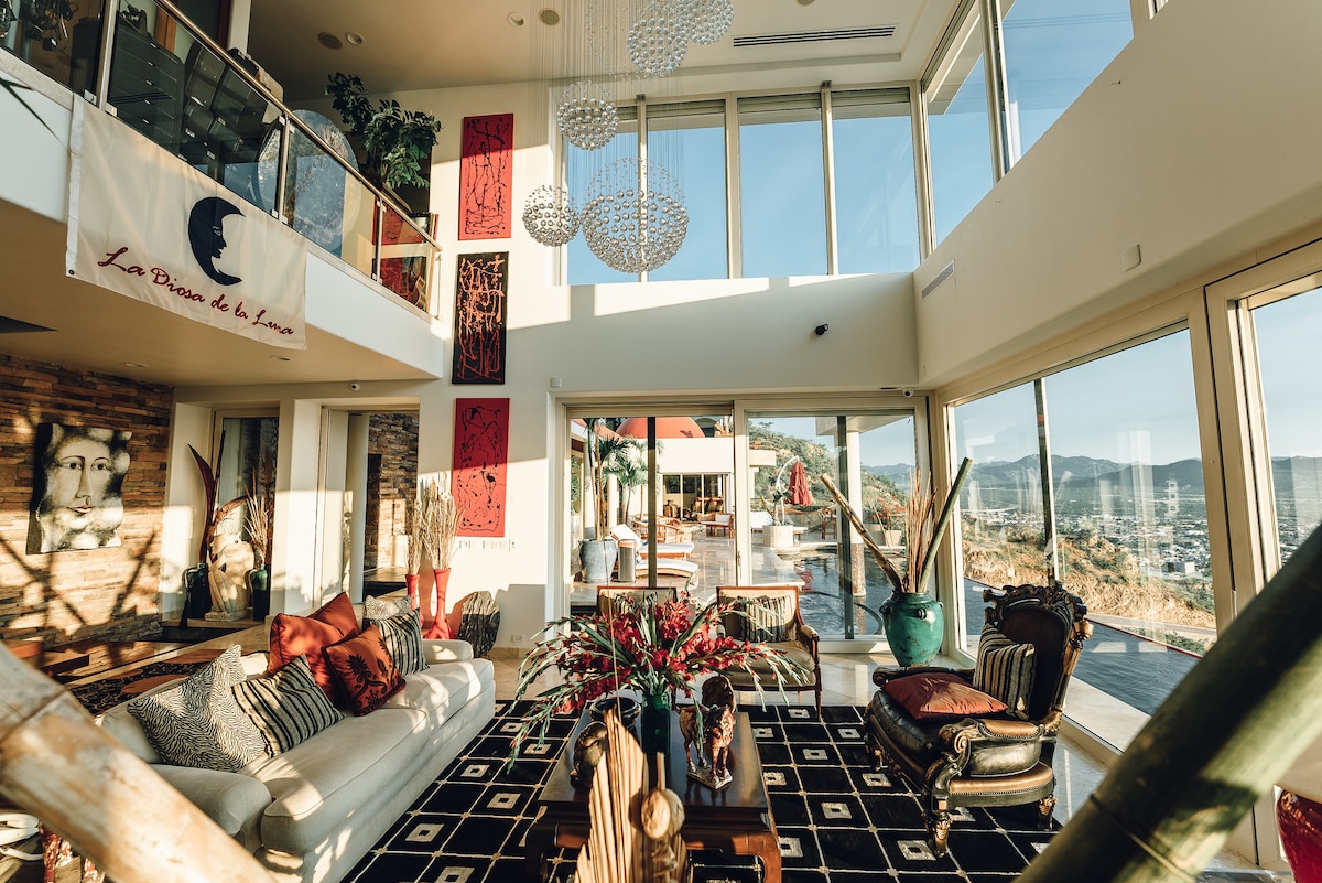 Stunning luxurious villa The Goddess of the Moon