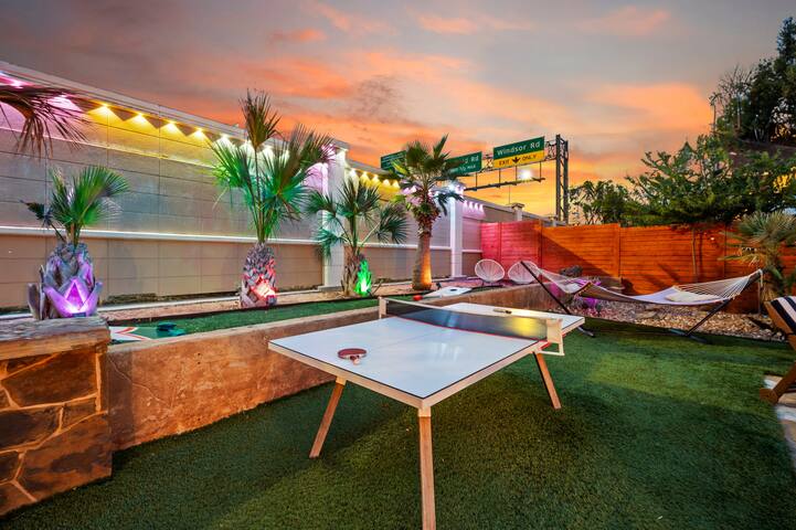 ATX Oasis! 3-Story Home w/ Pool, Spa & Outdoor Fun gallery image 5