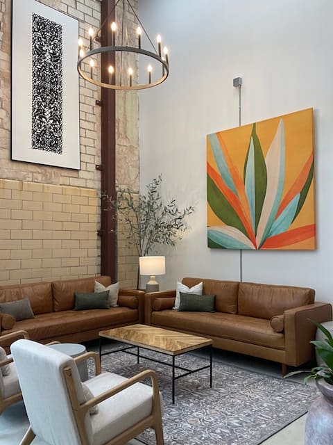 Top Airbnb: Fyrebird Place: Industrial Loft w/Pavilion & Yard in Arena District