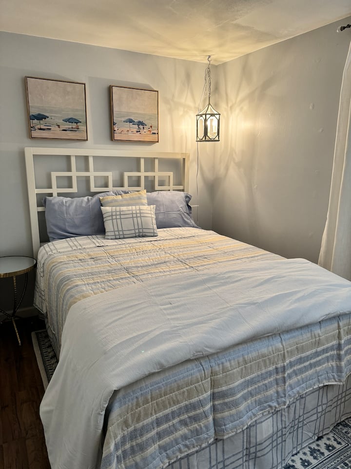 Nuk ka një derë për këtë dhomë gjumi. 