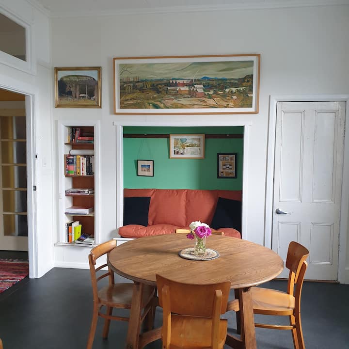 Upstairs Apartment With Mountain Views - Rylstone