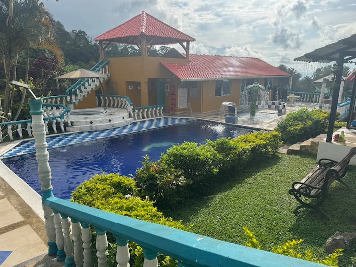 Nice country house in Mesitas del Colegio