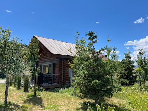 Popular Airbnb listing: River Haven Cabin-North Private River Access! in Livingston / Paradise Valley