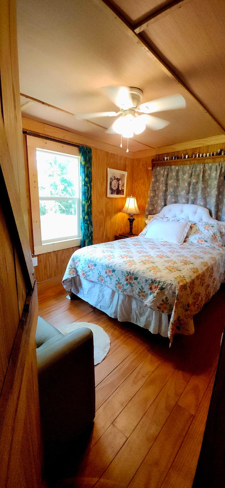 საძინებელი 1