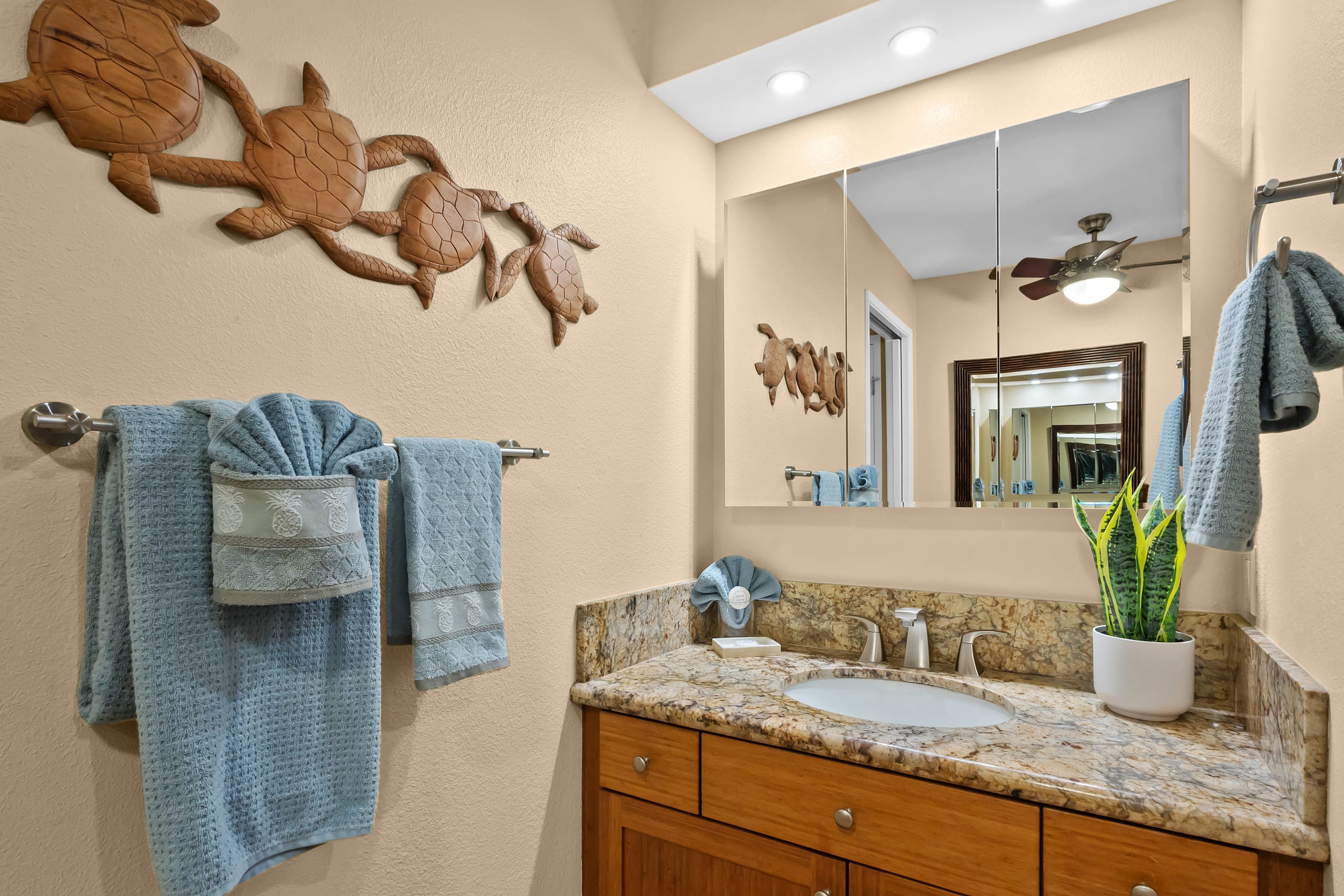 Sweeping Ocean Views • Beach Access • Powerful AC - Image 18