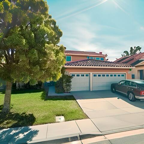 Luxe Family Friendly Home Pool Games Near Beaches gallery image 5