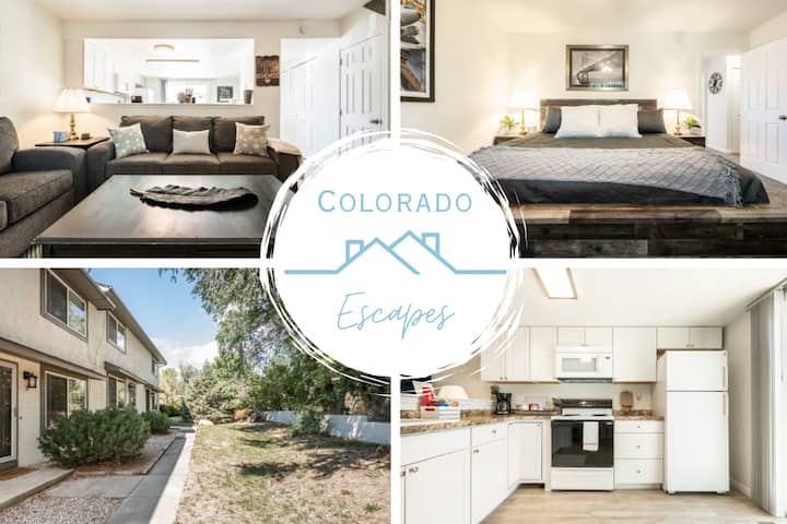 Stunning Townhouse With A/c! Sleeps 5 People - Colorado Springs, CO