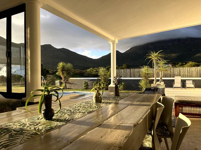 Family home in the heart of noordhoek gallery image 5