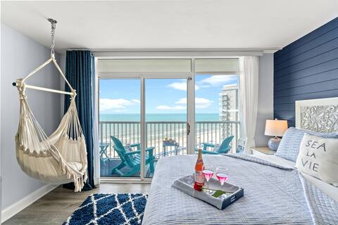Beautiful Oceanfront Ultimate Couples Get-Away