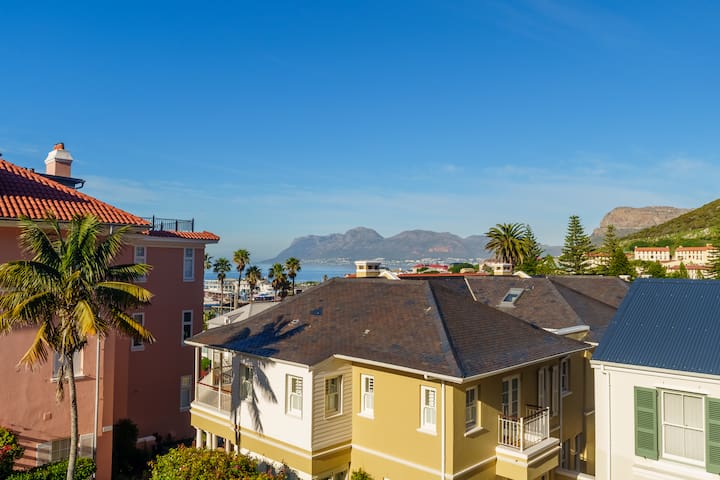 Tranquil townhouse in the heart of Kalk Bay