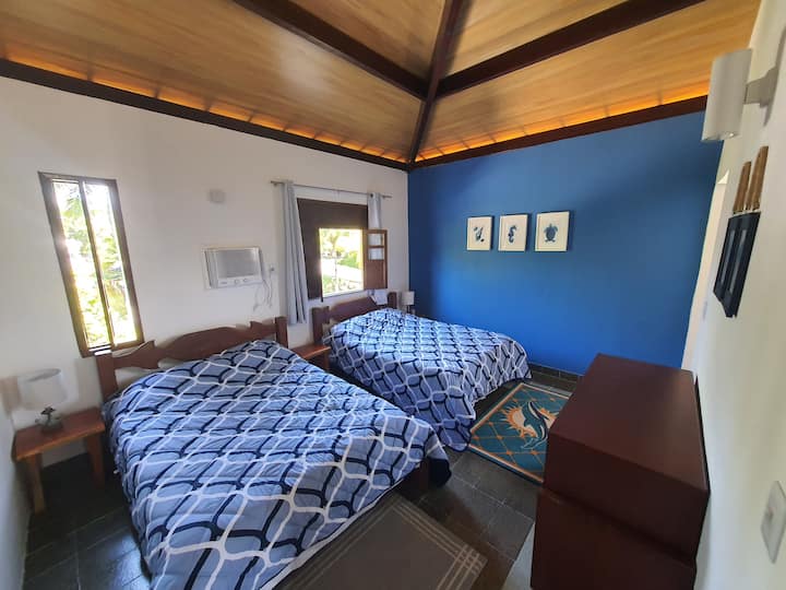 Син апартамент