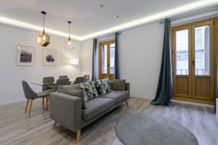Modern flat in the heart of Madrid gallery image 2