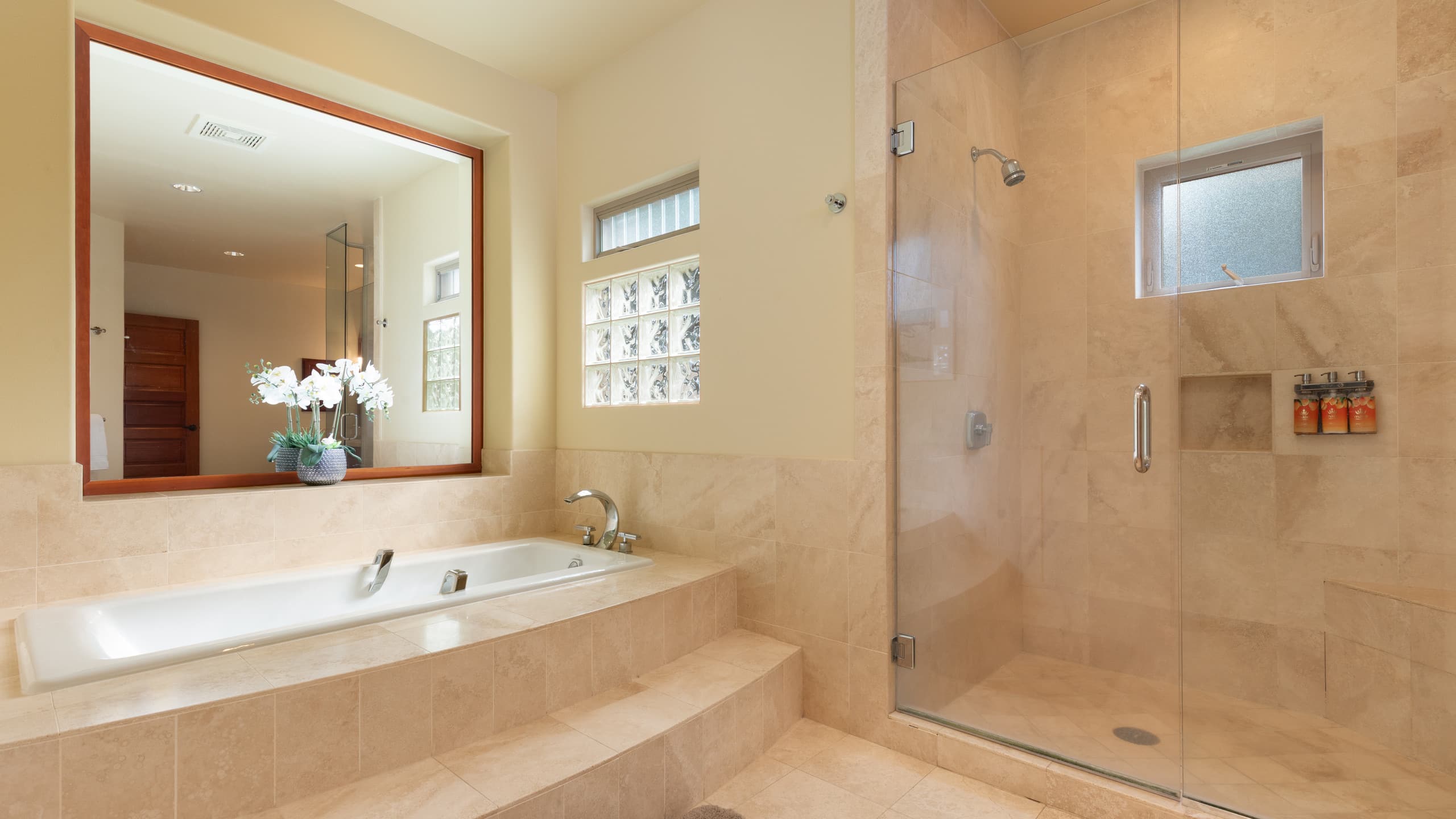 Home in Waimea · ★4.71 · 3 bedrooms · 4 beds · 3.5 baths - Image 23