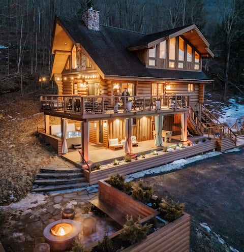 THE LUXURY LODGE - SKI, RIDE, GOLF, BIKE, HIKE